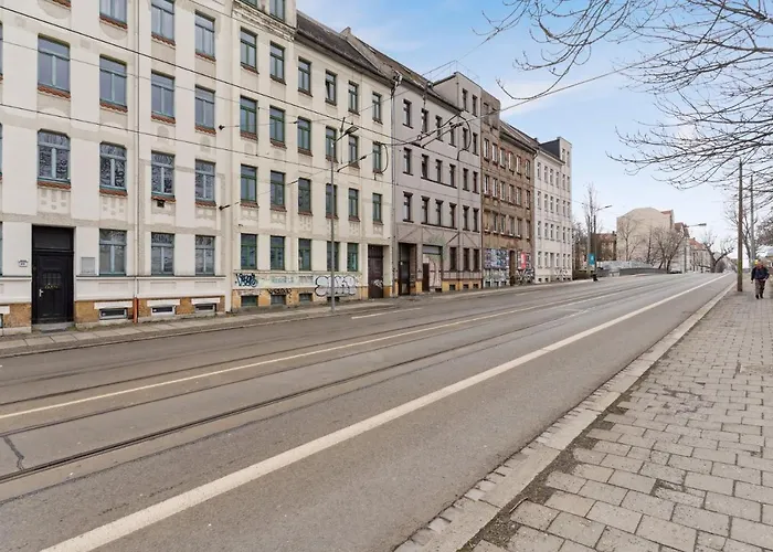Apartment Fuer 13 Gaeste, 2 Baeder, 2 Loggia\'S, Leipzig Zentrum Ost