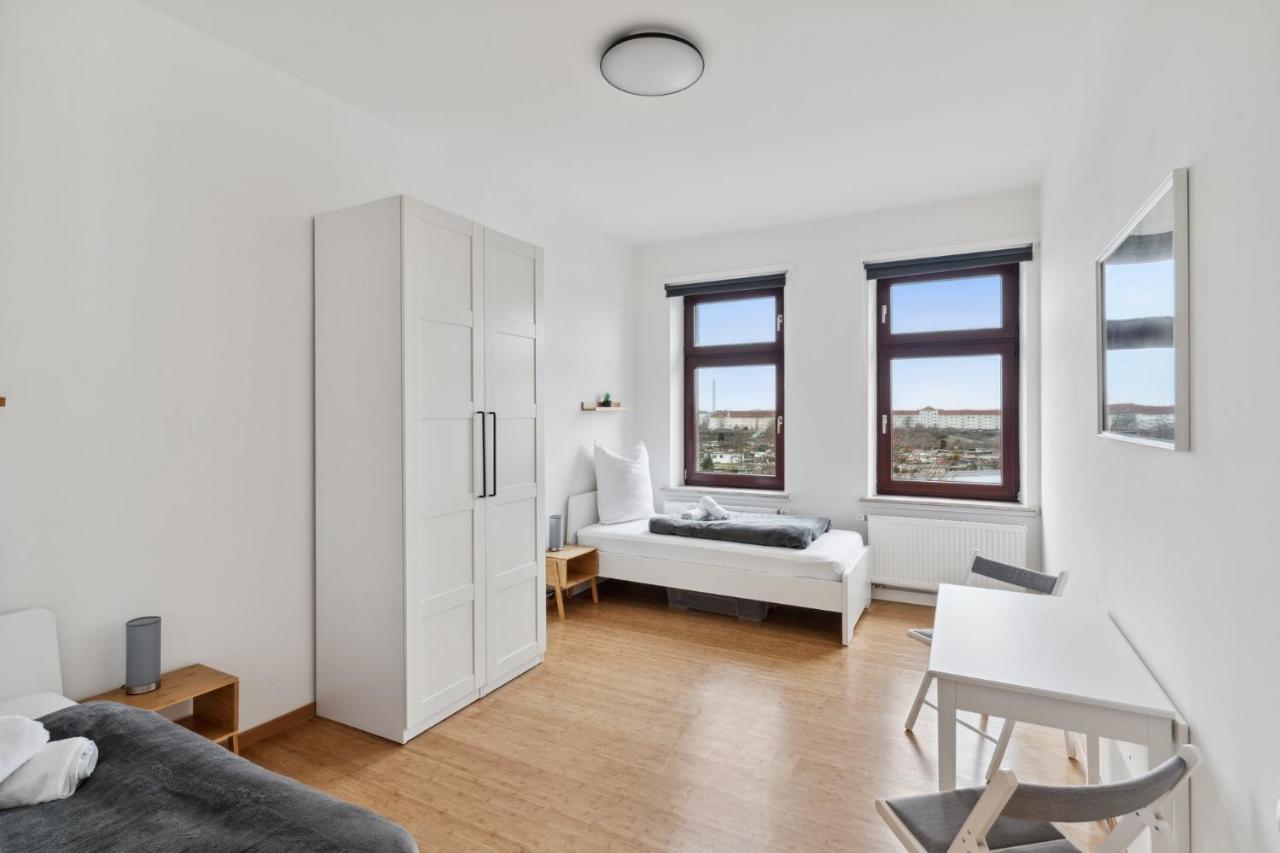 Fuer 13 Gaeste, 2 Baeder, 2 Loggia's, Zentrum Ost * Lipsk