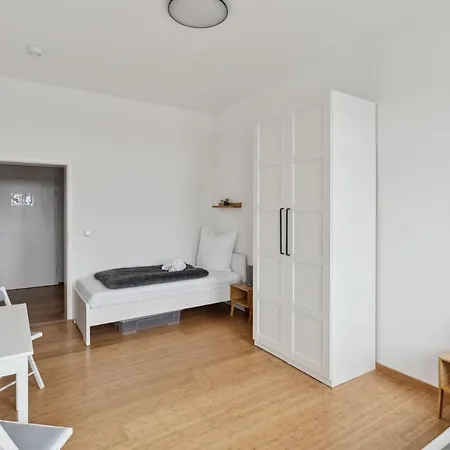 Apartment Fuer 13 Gaeste, 2 Baeder, 2 Loggia'S, Leipzig Zentrum Ost Extérieur photo
